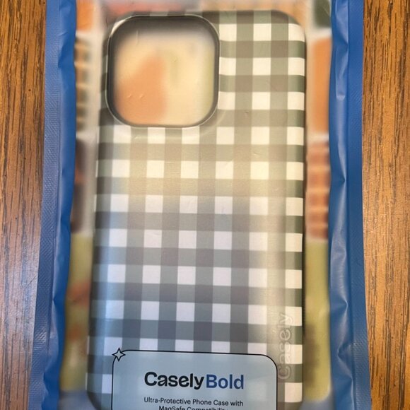 iPhone 13 Pro - NEW - Casely Bold Plaid Christmas, Fall, Holidays - Picture 4 of 4